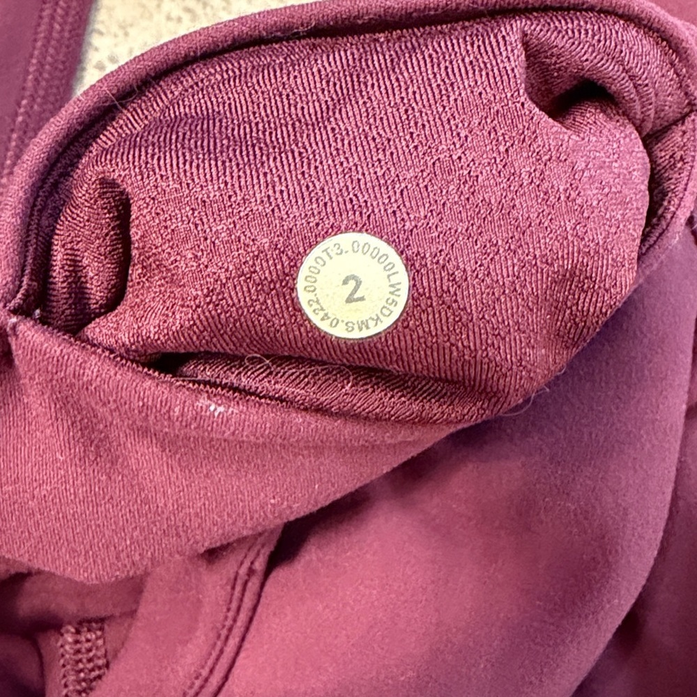 Lululemon Groove Super-High-Rise Flared Pant *Nulu in
Red Merlot - Picture 6 of 6